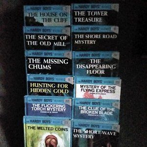 SET OF 12  HARDY BOYS MYSTERY BOOKS